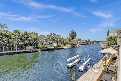 Copropriété à louer à North Miami, Floride: 1 chambre, 93.83 m2 № 2050416 - photo 7