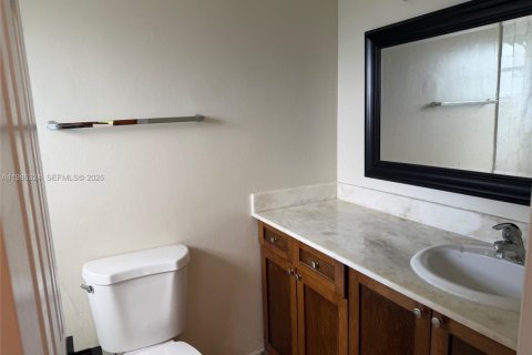 Copropriété à louer à North Miami, Floride: 1 chambre, 93.83 m2 № 2050416 - photo 6