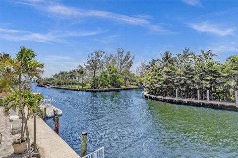 Copropriété à louer à North Miami, Floride: 1 chambre, 93.83 m2 № 2050416 - photo 9