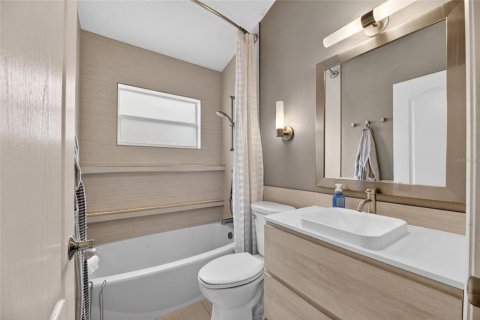 Купить виллу или дом в Тампа, Флорида 3 комнаты, 244.61м2, № 2222024 - фото 17