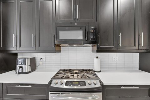 Купить виллу или дом в Тампа, Флорида 3 комнаты, 244.61м2, № 2222024 - фото 10