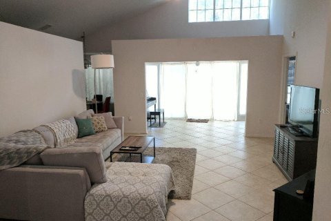 Villa ou maison à louer à Gainesville, Floride: 2 chambres, 102.47 m2 № 2390757 - photo 3