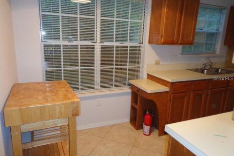 Villa ou maison à louer à Gainesville, Floride: 2 chambres, 102.47 m2 № 2390757 - photo 6