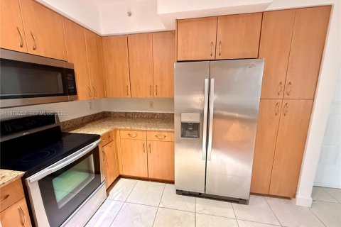 Condo in Hollywood, Florida, 1 bedroom  № 2040460 - photo 8