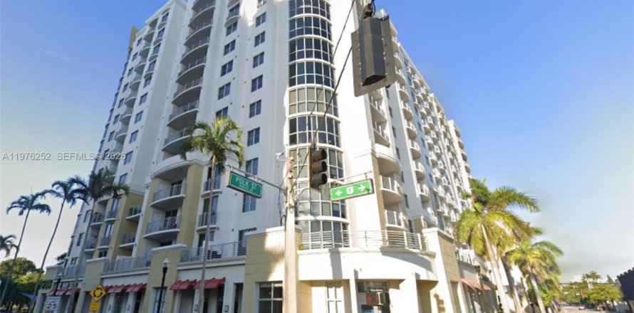 Condo in Hollywood, Florida, 1 bedroom  № 2040460