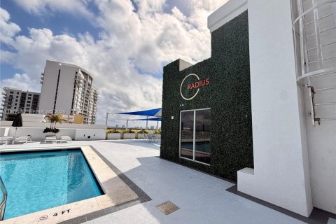Condo in Hollywood, Florida, 1 bedroom  № 2040460 - photo 26