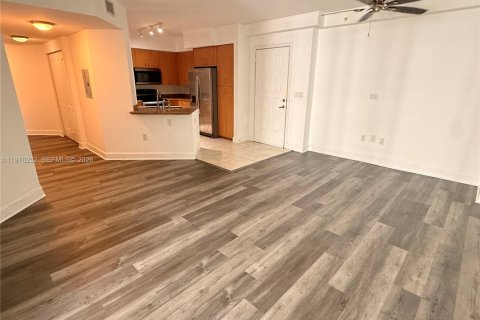 Condo in Hollywood, Florida, 1 bedroom  № 2040460 - photo 11