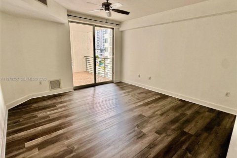 Condo in Hollywood, Florida, 1 bedroom  № 2040460 - photo 16