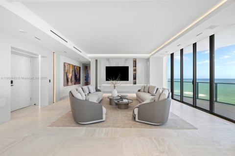 Condo in Sunny Isles Beach, Florida, 4 bedrooms  № 1891352 - photo 6