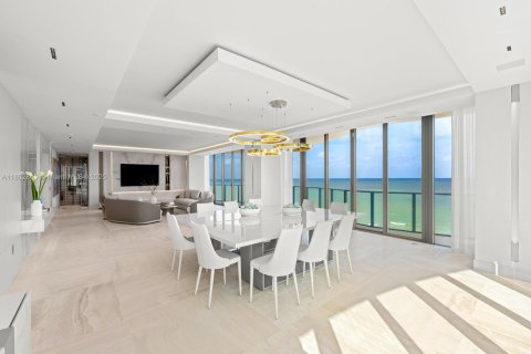 Condo in Sunny Isles Beach, Florida, 4 bedrooms  № 1891352 - photo 5