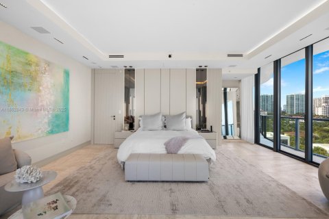 Condo in Sunny Isles Beach, Florida, 4 bedrooms  № 1891352 - photo 24