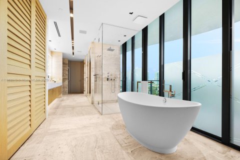 Condo in Sunny Isles Beach, Florida, 4 bedrooms  № 1891352 - photo 27