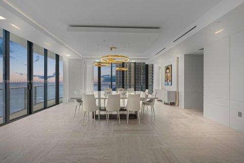 Condo in Sunny Isles Beach, Florida, 4 bedrooms  № 1891352 - photo 16