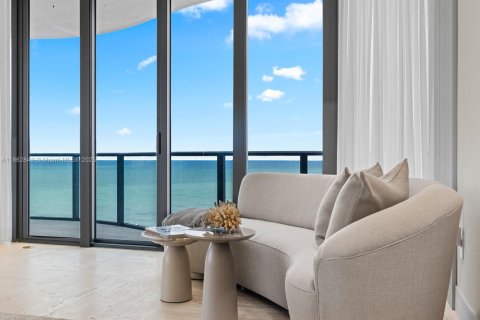 Condo in Sunny Isles Beach, Florida, 4 bedrooms  № 1891352 - photo 25