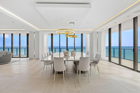 Condo in Sunny Isles Beach, Florida, 4 bedrooms  № 1891352 - photo 11