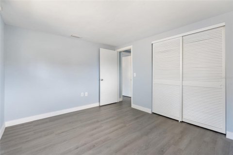 House in New Port Richey, Florida 3 bedrooms, 104.79 sq.m. № 1749553 - photo 15