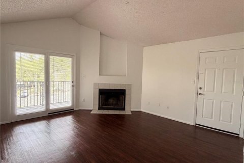Condo in Altamonte Springs, Florida, 1 bedroom  № 2231013 - photo 6