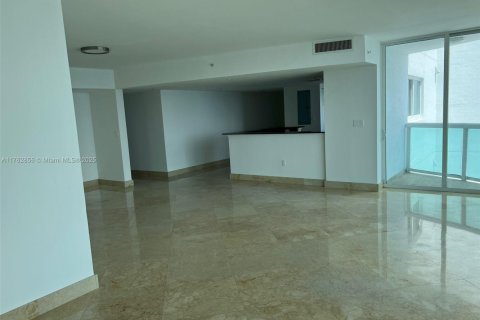 Copropriété à vendre à Miami, Floride: 3 chambres, 203.36 m2 № 1573167 - photo 16