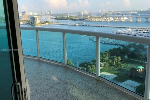 Copropriété à vendre à Miami, Floride: 3 chambres, 203.36 m2 № 1573167 - photo 1