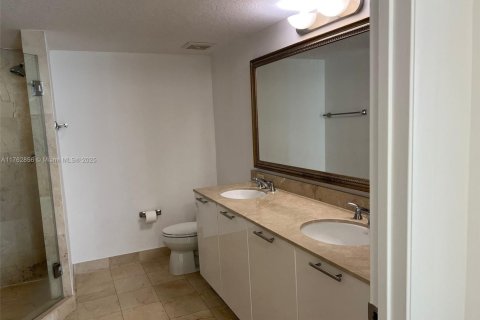 Copropriété à vendre à Miami, Floride: 3 chambres, 203.36 m2 № 1573167 - photo 24