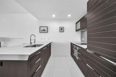 Copropriété à vendre à Miami, Floride: 1 chambre, 76.37 m2 № 2178441 - photo 4