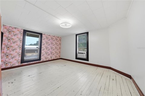 Propiedad comercial en venta en Minneola, Florida, 175.77 m2 № 2304772 - foto 19