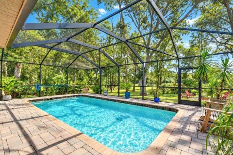 House in New Port Richey, Florida 3 bedrooms, 179.86 sq.m. № 2404946 - photo 28