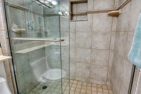 Copropriété à vendre à Sarasota, Floride: 2 chambres, 94.02 m2 № 1842312 - photo 16