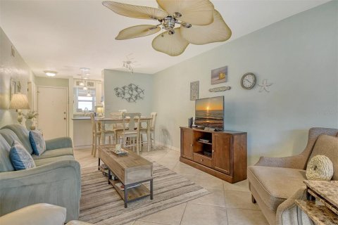 Copropriété à vendre à Sarasota, Floride: 2 chambres, 94.02 m2 № 1842312 - photo 8