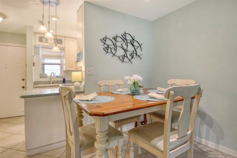Copropriété à vendre à Sarasota, Floride: 2 chambres, 94.02 m2 № 1842312 - photo 10