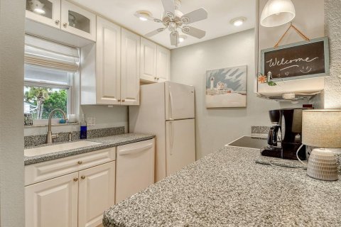 Copropriété à vendre à Sarasota, Floride: 2 chambres, 94.02 m2 № 1842312 - photo 12