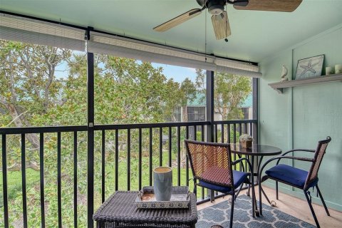 Copropriété à vendre à Sarasota, Floride: 2 chambres, 94.02 m2 № 1842312 - photo 5