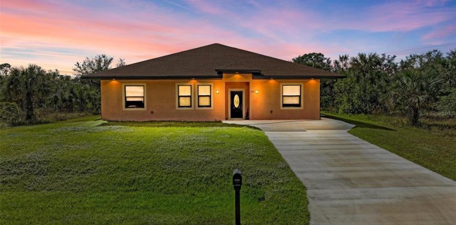 Casa en Port Charlotte, Florida 3 dormitorios, 185.8 m2 № 1449040