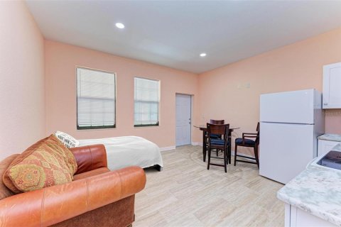 Casa en venta en Port Charlotte, Florida, 3 dormitorios, 185.8 m2 № 1449040 - foto 18