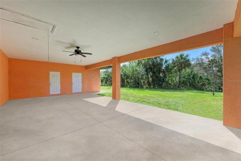 Casa en venta en Port Charlotte, Florida, 3 dormitorios, 185.8 m2 № 1449040 - foto 22