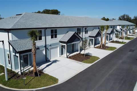 Touwnhouse à Tavares, Floride 3 chambres, 198.72 m2 № 2135060