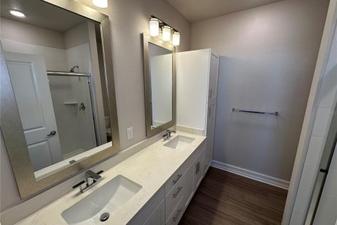 Touwnhouse à louer à Tavares, Floride: 3 chambres, 198.72 m2 № 2135060 - photo 7