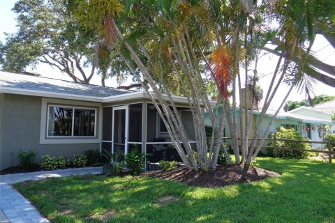 House in Sarasota, Florida 3 bedrooms, 103.31 sq.m. № 1844589 - photo 2