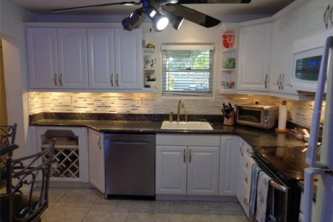 House in Sarasota, Florida 3 bedrooms, 103.31 sq.m. № 1844589 - photo 29