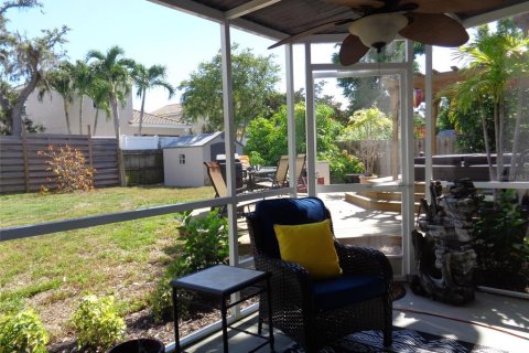 House in Sarasota, Florida 3 bedrooms, 103.31 sq.m. № 1844589 - photo 24