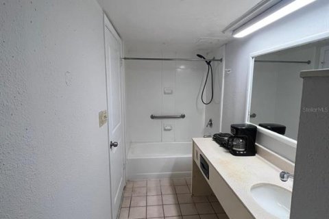 Купить кондоминиум в Орландо, Флорида 4 комнаты, 32.61м2, № 2228335 - фото 8