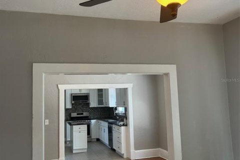 Casa en alquiler en Orlando, Florida, 3 dormitorios, 165.37 m2 № 1835223 - foto 5