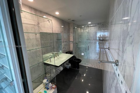 Купить кондоминиум в Майами, Флорида 3 спальни, 166.48м2, № 2190346 - фото 19