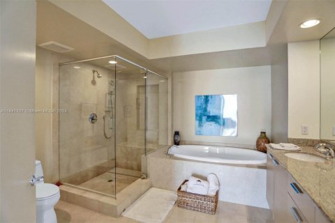 Condominio en venta en Hallandale Beach, Florida, 3 dormitorios, 193.05 m2 № 1811187 - foto 16