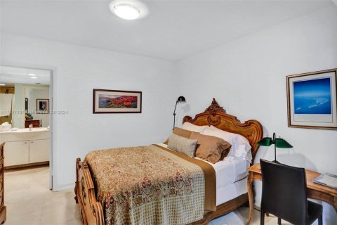 Condominio en venta en Hallandale Beach, Florida, 3 dormitorios, 193.05 m2 № 1811187 - foto 20