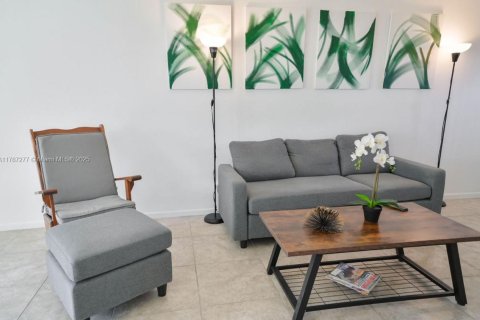 Copropriété à vendre à Hollywood, Floride: 1 chambre № 2039168 - photo 8