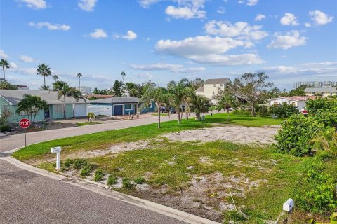 Купить земельный участок в Редингтон-Шорс, Флорида № 1913631 - фото 5