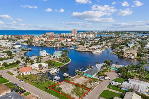 Купить земельный участок в Редингтон-Шорс, Флорида № 1913631 - фото 16