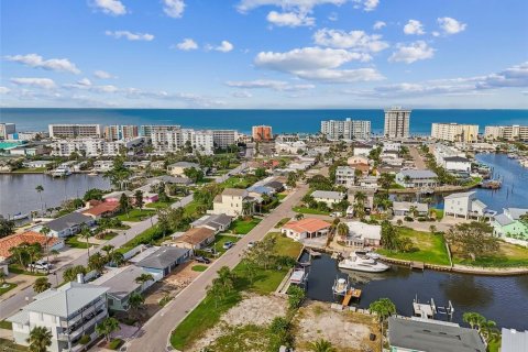 Купить земельный участок в Редингтон-Шорс, Флорида № 1913631 - фото 12