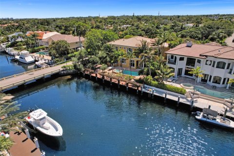 Casa en alquiler en Lighthouse Point, Florida, 5 dormitorios, 465.16 m2 № 1186408 - foto 1